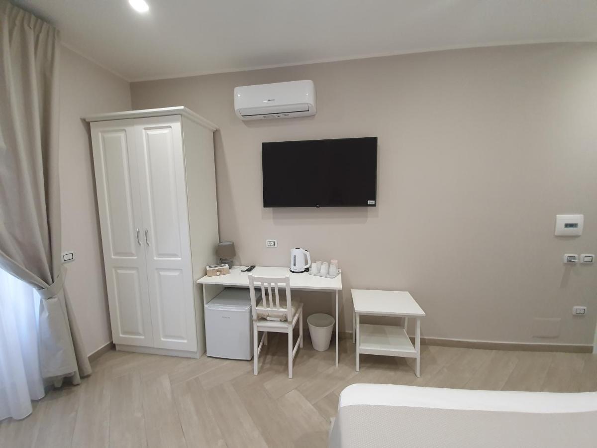 Dimora Costantino Bed & Breakfast Napoli Eksteriør bilde