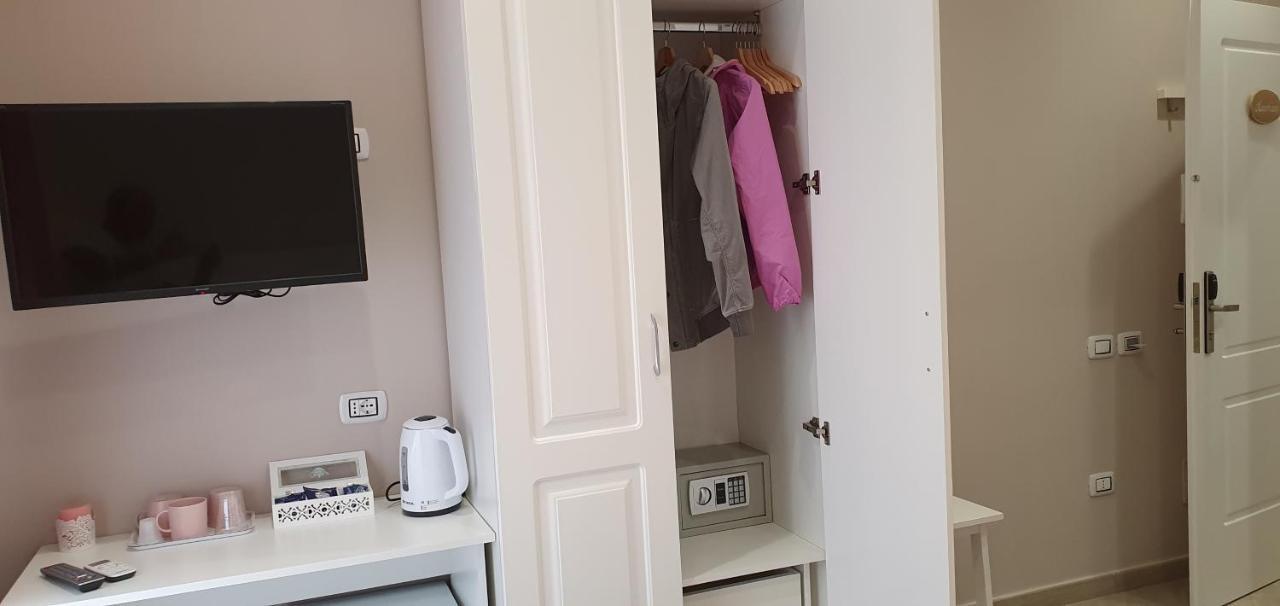 Dimora Costantino Bed & Breakfast Napoli Eksteriør bilde