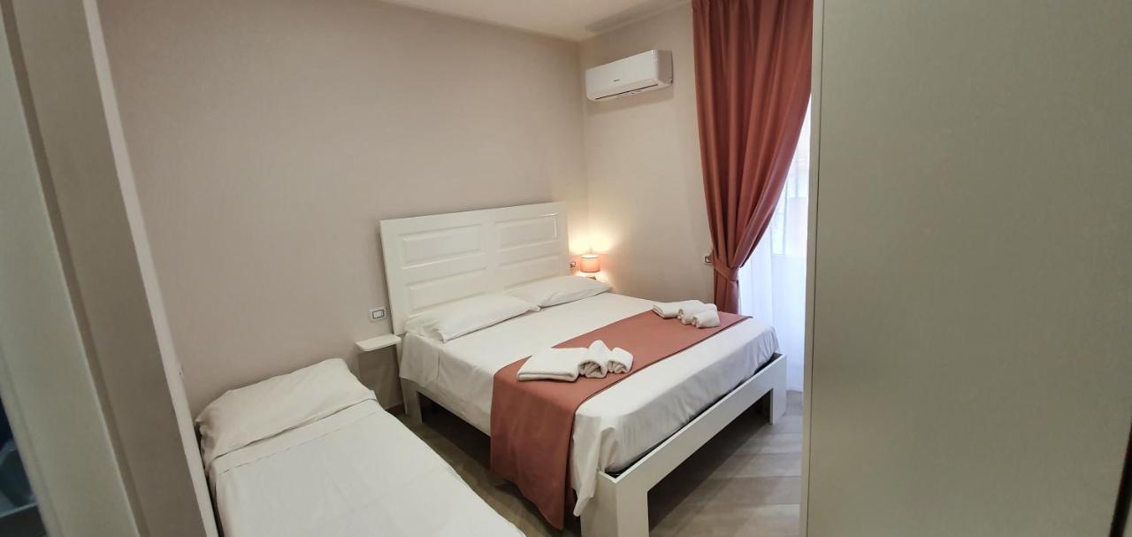 Dimora Costantino Bed & Breakfast Napoli Eksteriør bilde