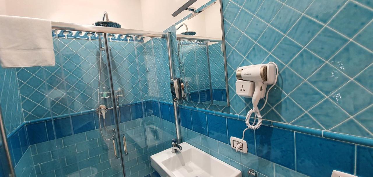 Dimora Costantino Bed & Breakfast Napoli Eksteriør bilde
