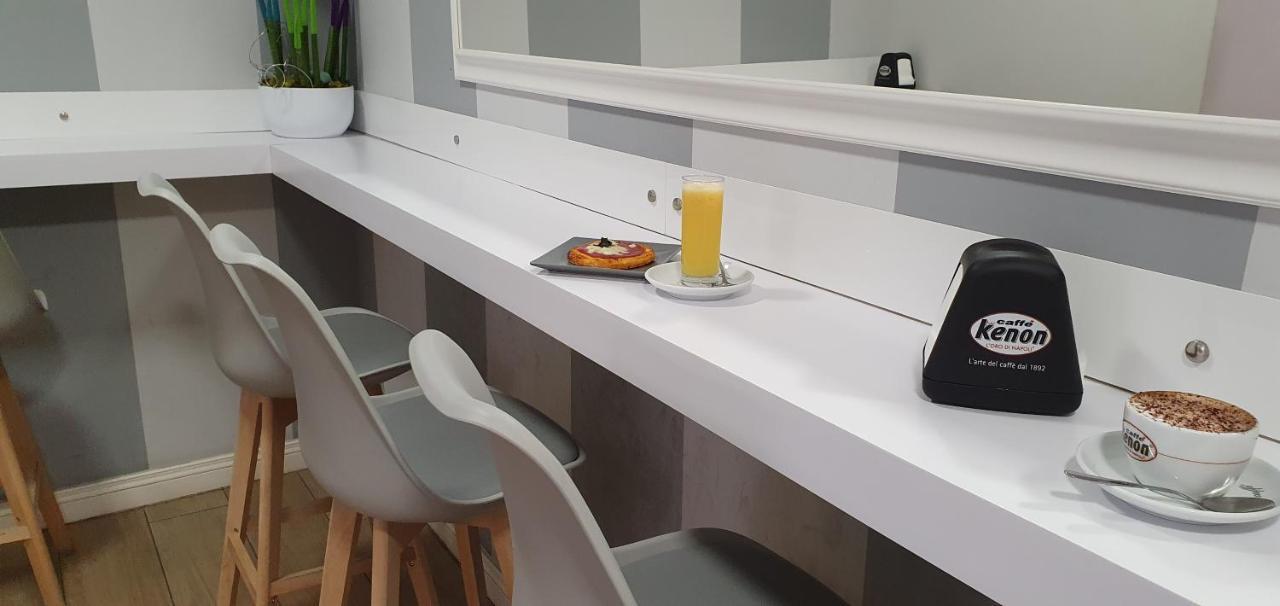 Dimora Costantino Bed & Breakfast Napoli Eksteriør bilde
