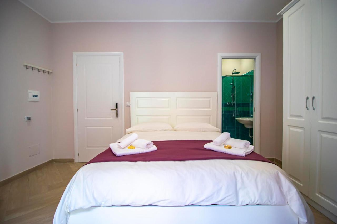 Dimora Costantino Bed & Breakfast Napoli Eksteriør bilde