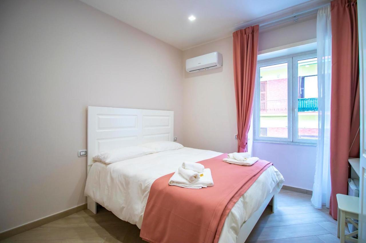 Dimora Costantino Bed & Breakfast Napoli Eksteriør bilde