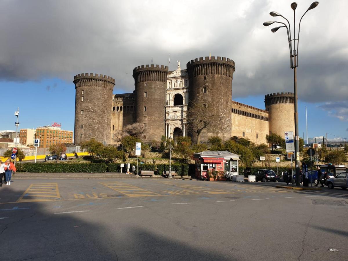 Dimora Costantino Bed & Breakfast Napoli Eksteriør bilde